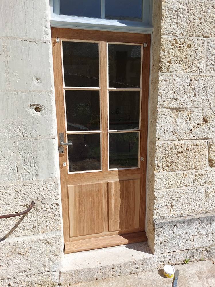 13 Porte d'entrée bois vitrée avec petits-bois