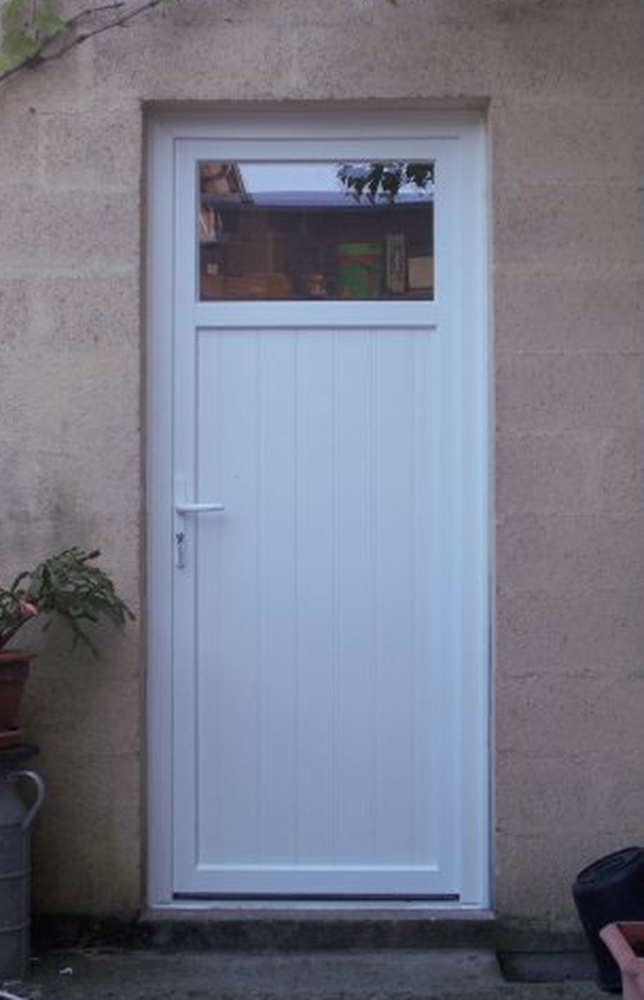 Porte de service PVC avec occulus