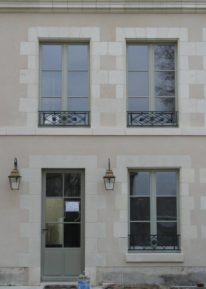 6 menuiserie bois porte d'entrée et fenêtres