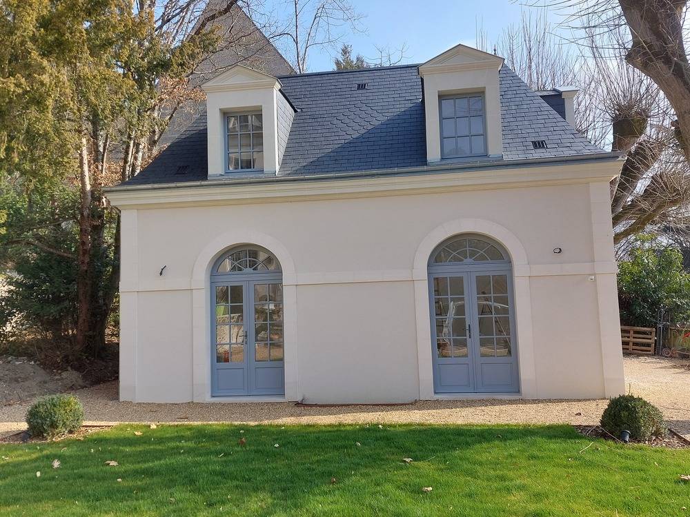 25 Menuiseries bois portes fenêtres cintrées et fenêtres
