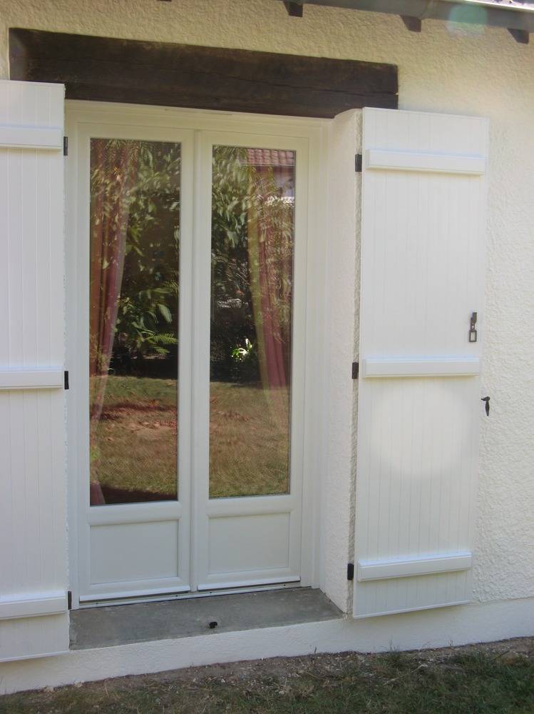 43 Porte-fenêtre rénovation PVC