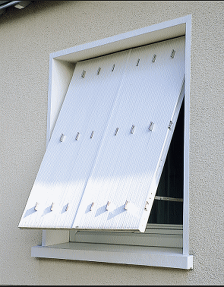 15 Persiennes PVC à projection