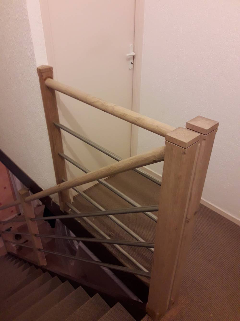4 Rampe d'escalier sur mesure-min