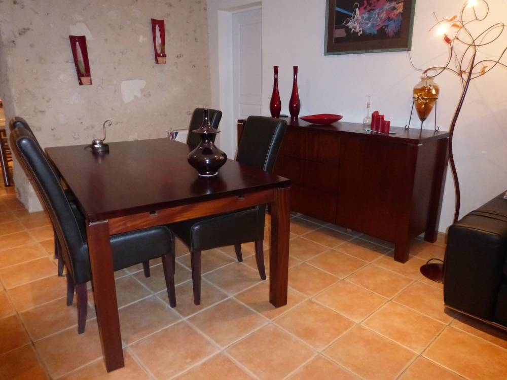 13 Buffet et table